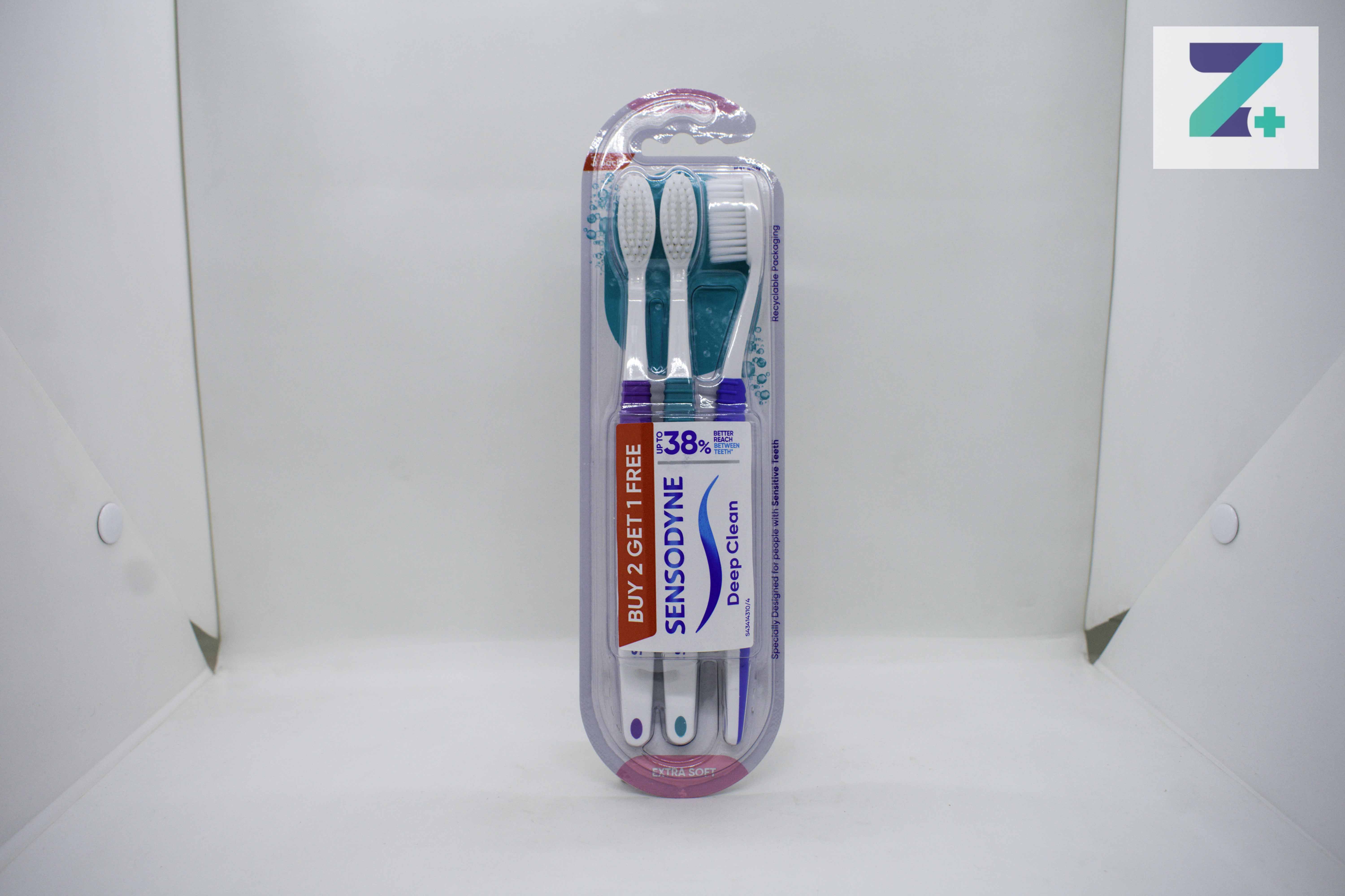 SENSODYNE DEEP CLEAN (2+1) TOOTHBRUSH